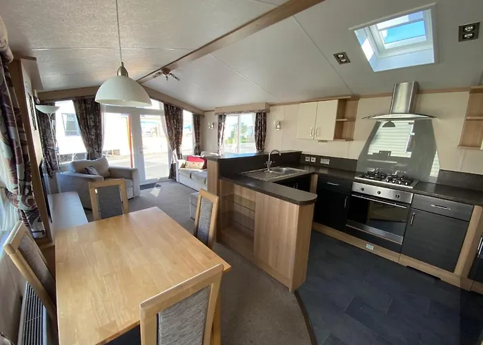 8 Berth Caravan Skegness Golden Palm Resort