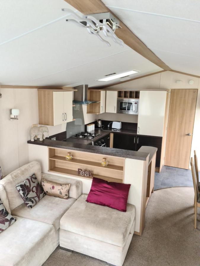 8 Berth Caravan Skegness Golden Palm *