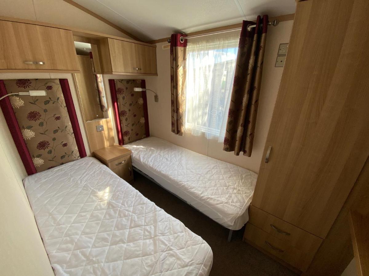 8 Berth Caravan Skegness Golden Palm Holiday home Chapel Saint Leonards