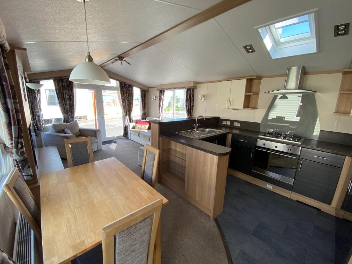 8 Berth Caravan Skegness Golden Palm * Chapel Saint Leonards
